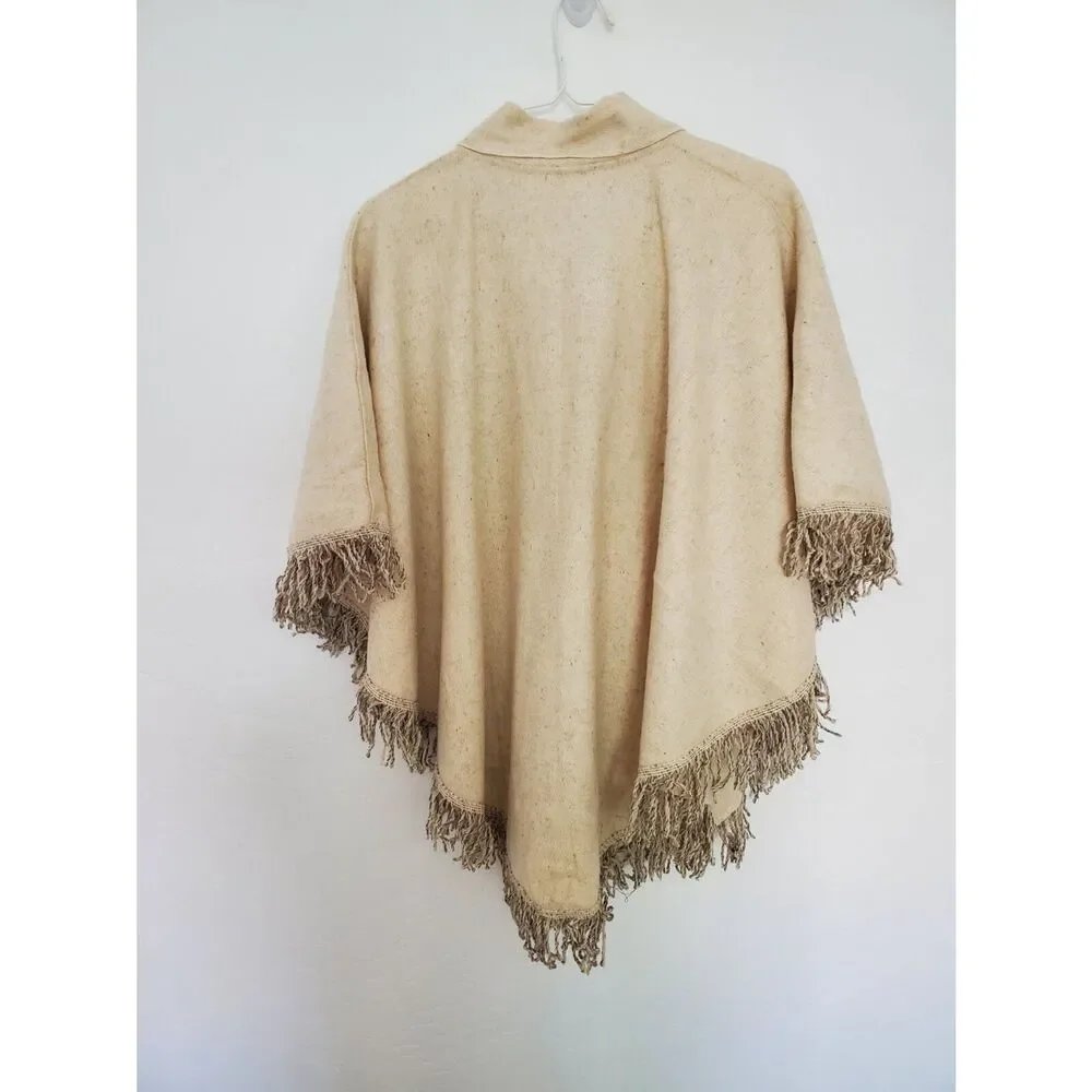 Cream 100% Lana Cape with tie's in the front and collar
